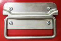 Rote Stahl18 im Fach-Rollen-Werkzeugkasten-Kabinett W 33 mit Tür